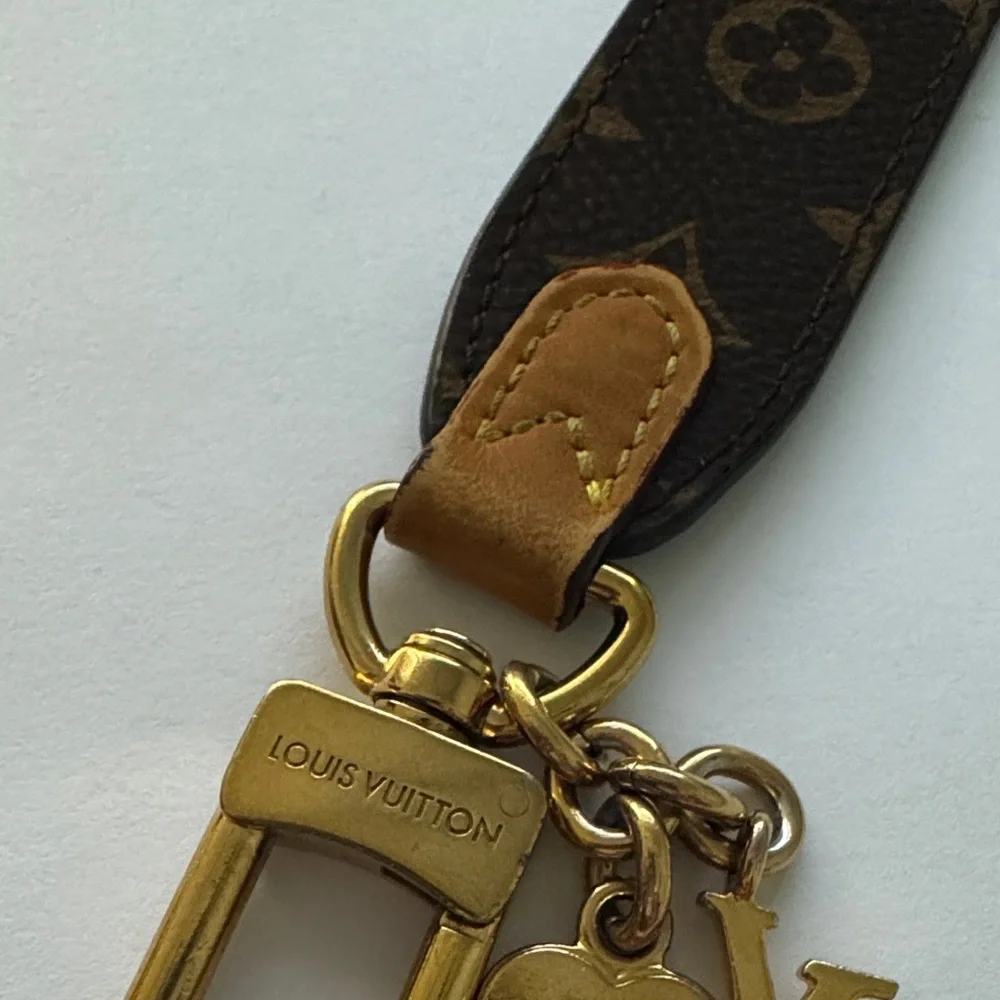 🔘Louis Vuitton Monogram Brown and Gold Key Chain - Picture 4 of 6
